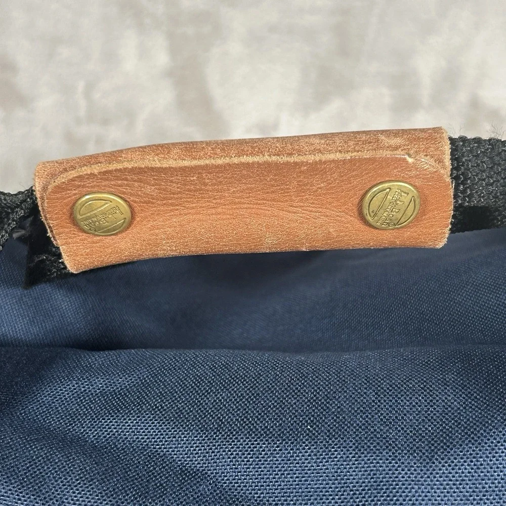 Vtg LL Bean Navy Canvas Leather Duffle Bag Shoulder Strap 22x12x10 43L